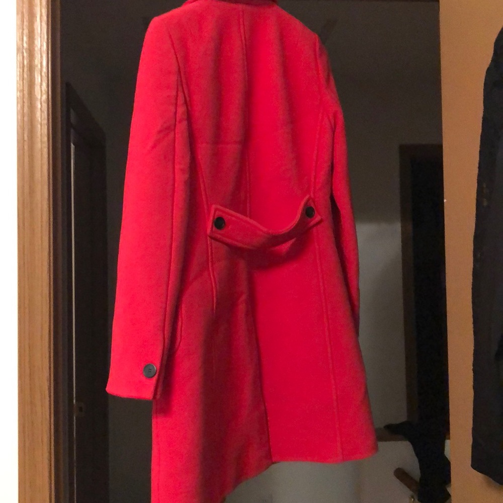 Amazing color jacket eye catching